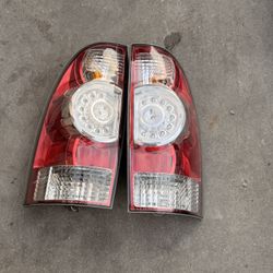 05-11 Tacoma Tail Lights 