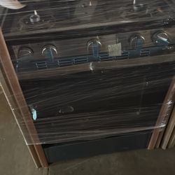 GE Gas Stove - New With One Year Warranty 