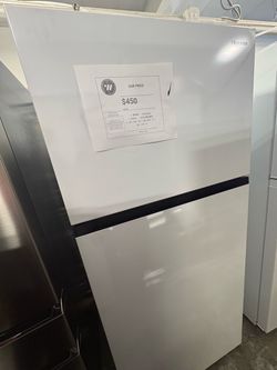 Hisense Top-Freezer Refrigerator White