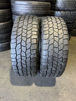 Pair Of Used Tires With Good Thread Life LT275/70R17 Cooper
