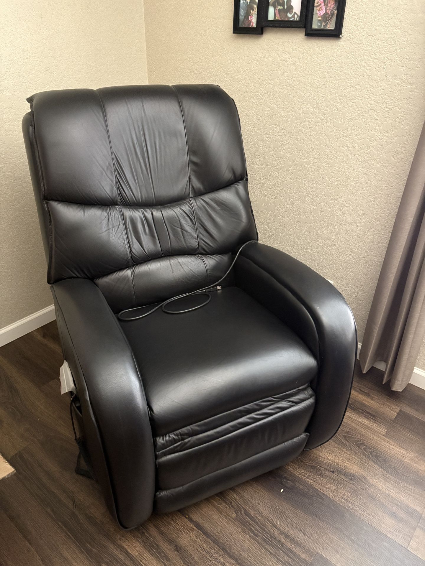 Massage reclining chair