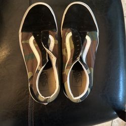 Vans Army Print Size 7.5 Women’s 6.0 Men’s