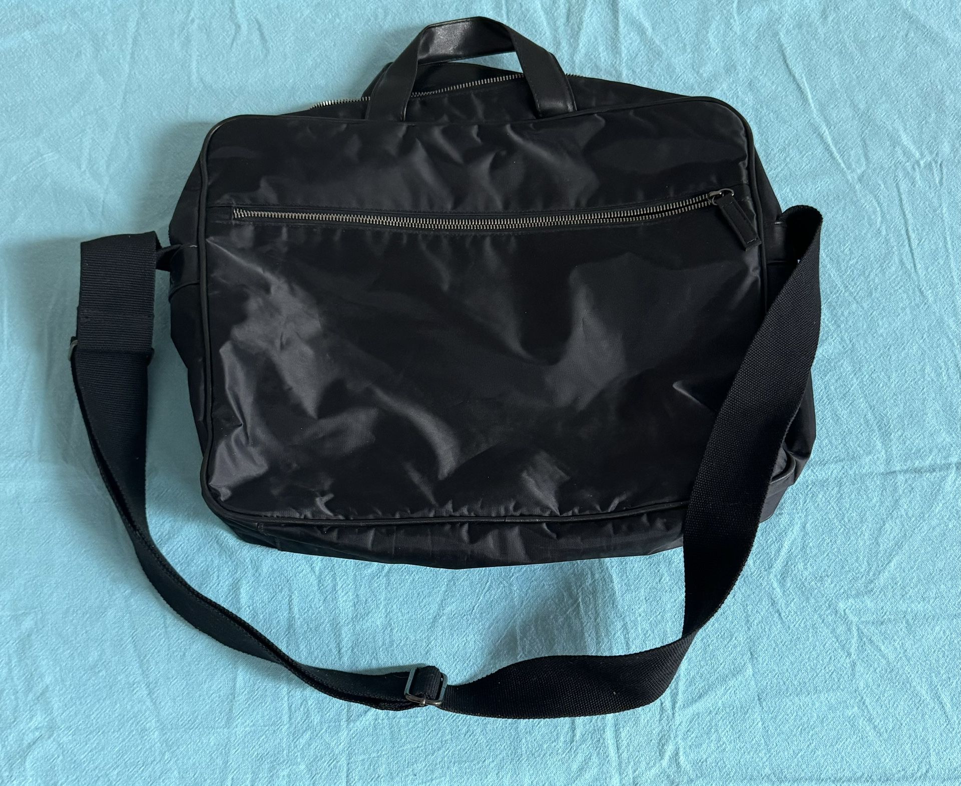 Black Laptop Bag With Shoulder Strap just $3 xox
