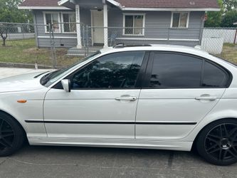 2005 BMW 325i