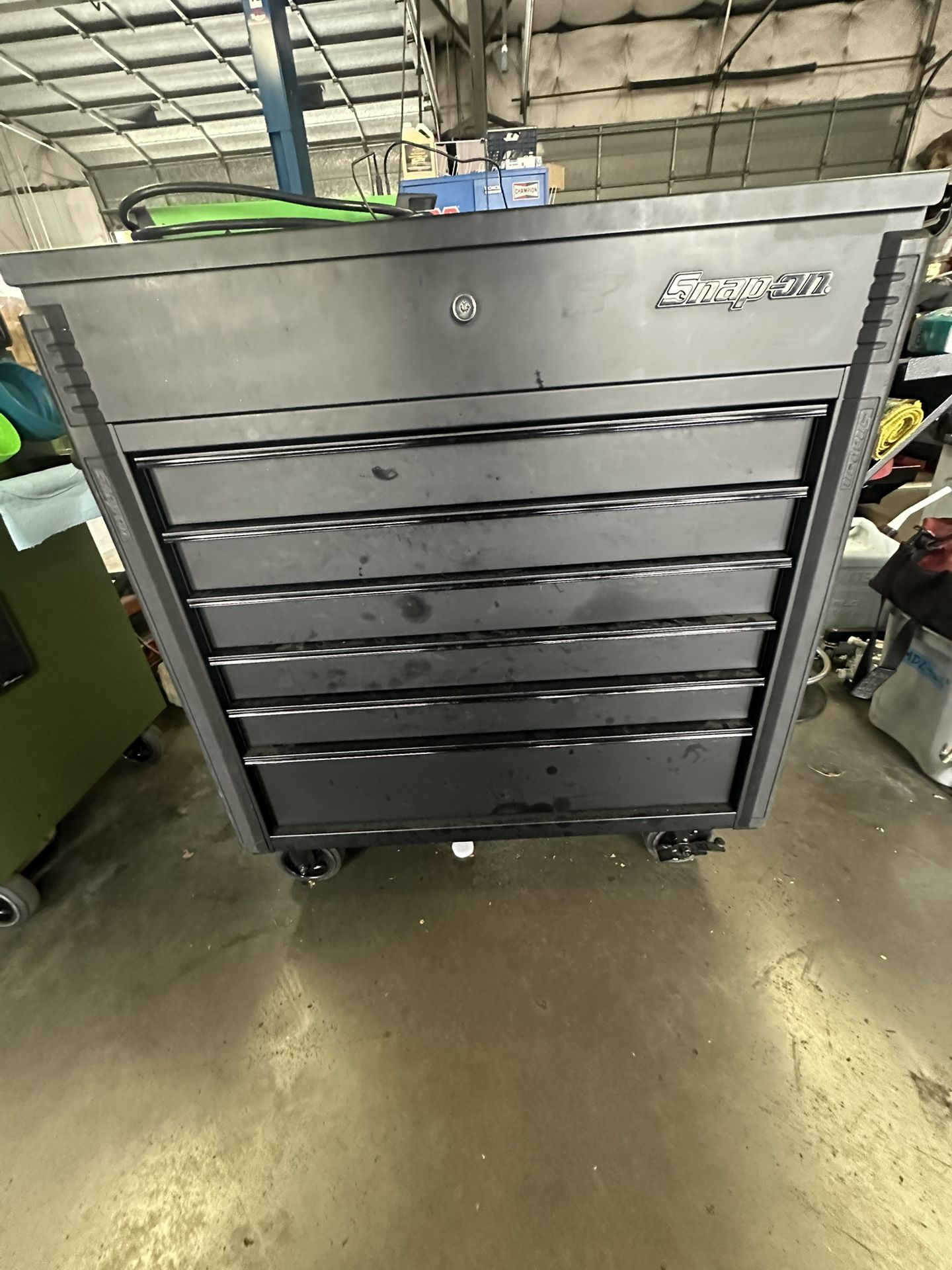 Snap on 40’ rolling box