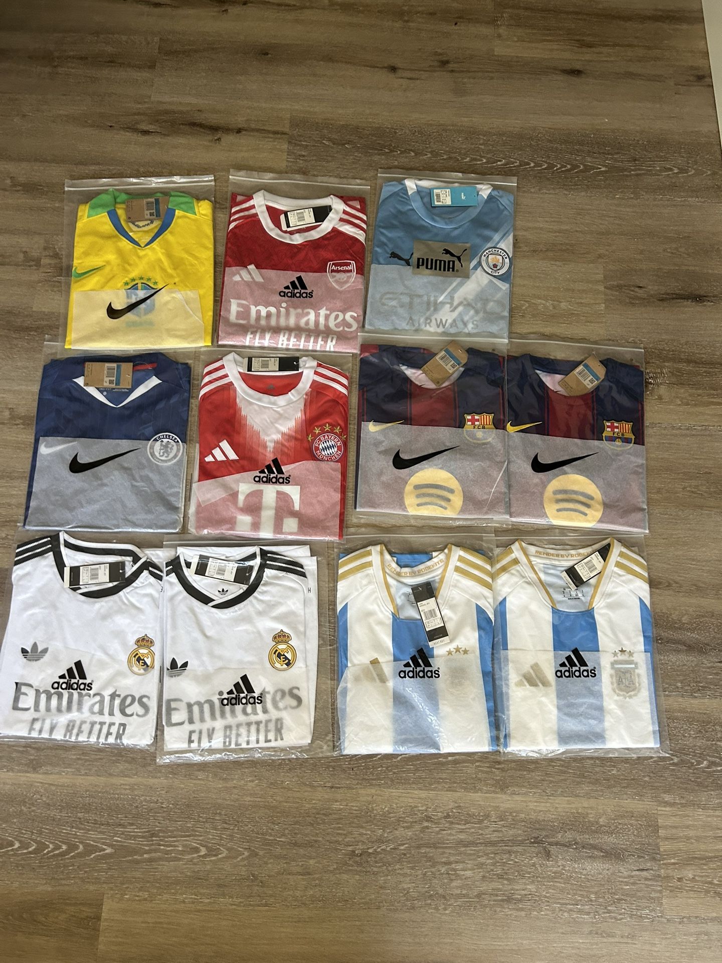 Bran New Soccer Jersey ( Size Medium )  