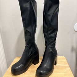 Women’s Fashion Boots 