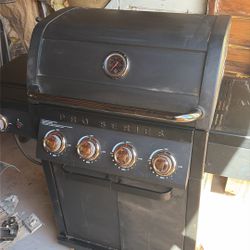 Pro Series Grill 4 Burner 