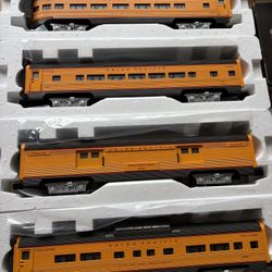 Williams Union Pacific 4 - 60 ft Aluminum Steam Liner Cars #43069 NEW