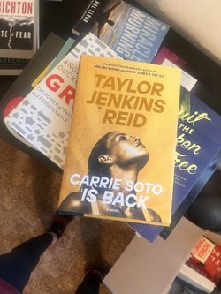 Carrie Soto is back - Taylor Jenkins Reid