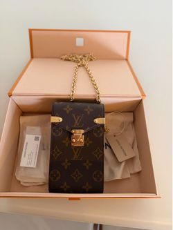 Louis Vuitton Phone Holder / Crossbody Phone Case – Monogram Canvas – Like New