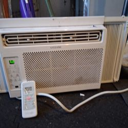 Vissani Air Conditioner Window 6000 Btu Like New 