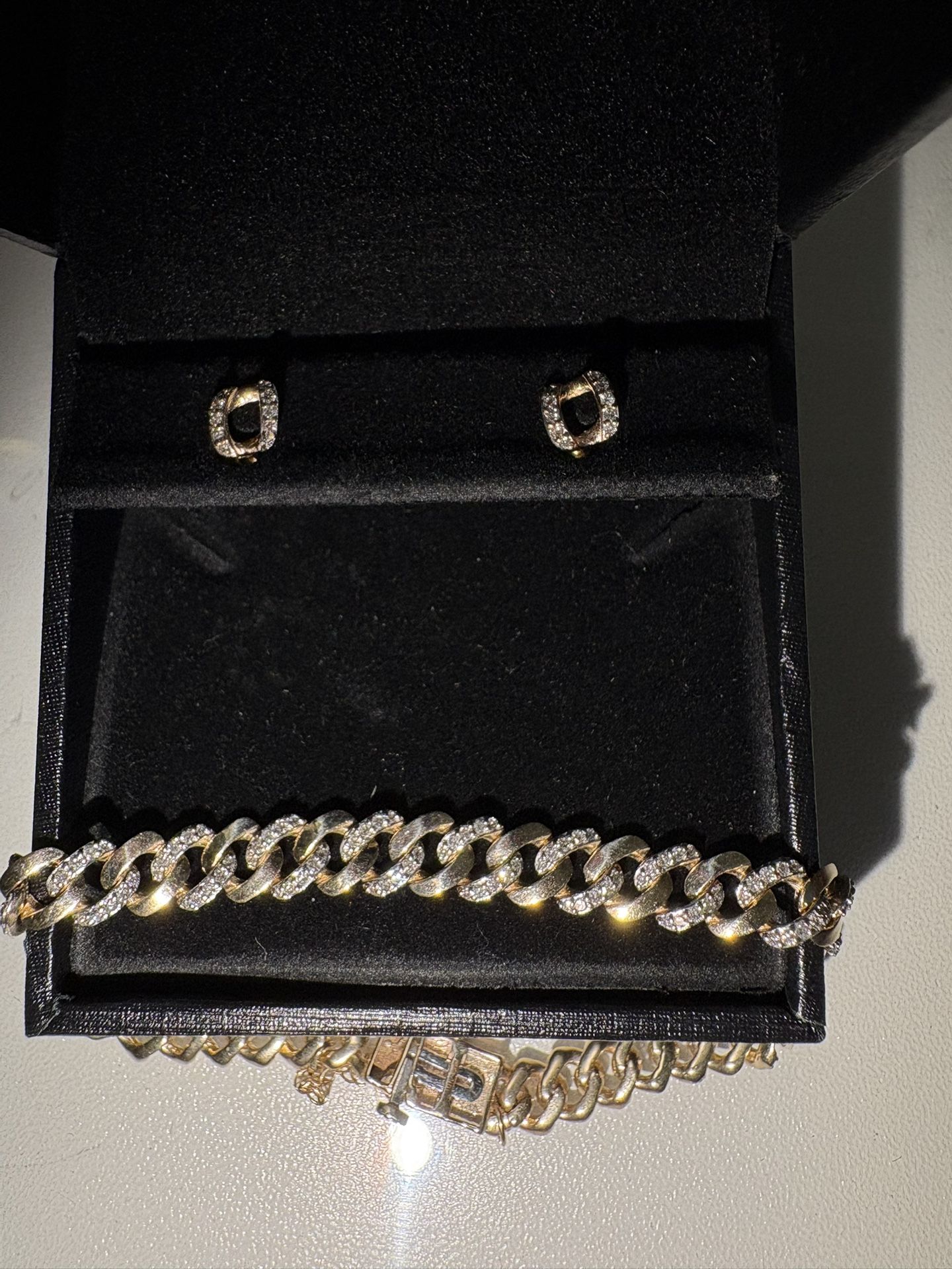 10k Gold Bracelet 1ct Of Diamonds