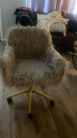 Vintage vanity chair