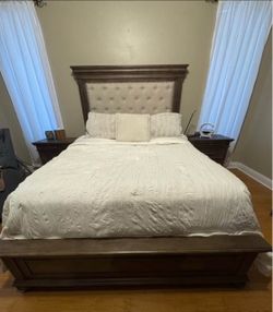 Ashley bedroom queen set