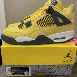 Air Jordan 4  Lighting 2021 Sz 10.5 DS