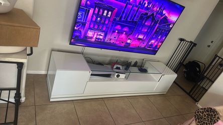 Entertainment center