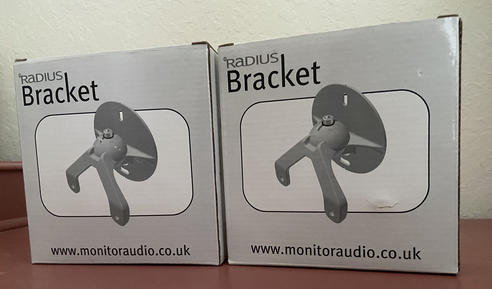 2– Monitor Audio Radius mounting bracket unused in original box with manual