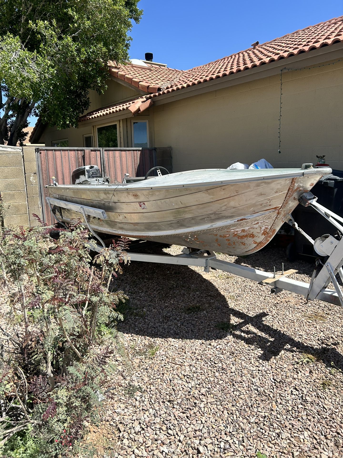 1973 Star Craft V Hull 40 Hp Evinrude .