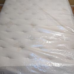 Jamison 5 Stars Qu,een Mattr,ess – 9 Inch – Firm (7/10)