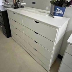 Eight Drawers Dresser 