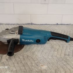 Makita Grinder 7" 15 Amp