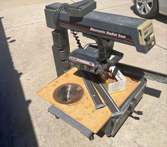 SEARS 10" RADIAL ARM SAW CRAFTSMAN  WORKS GREAT EXCEPT LCD SCREEN