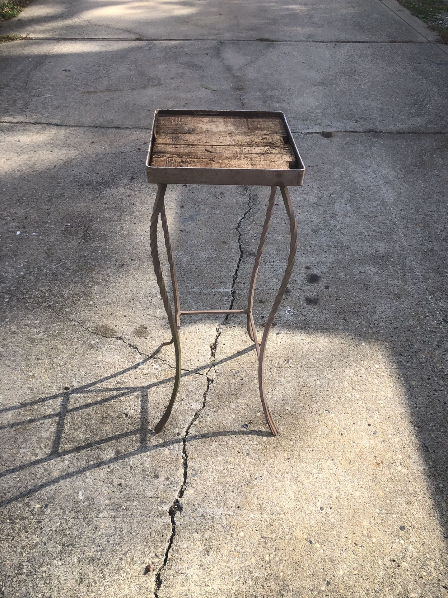 Rustic Metal & Wood Accent Table/Plant Stand