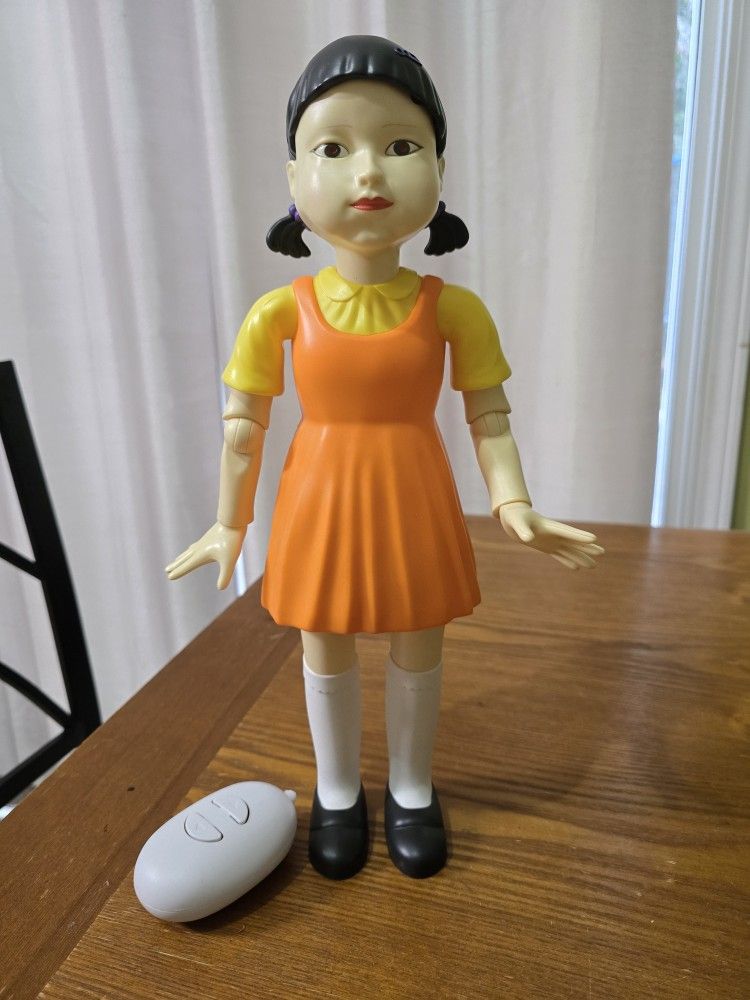 Red Light Green Light Doll
