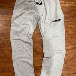 Fear of god essentials open hem sweatpants size M