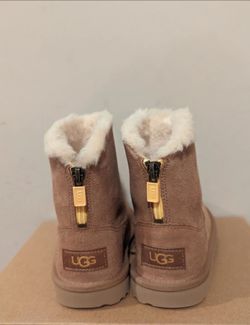 Ugg boots size 1