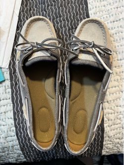 Women’s Sperry size 9