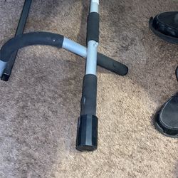 Pull-Up Bar