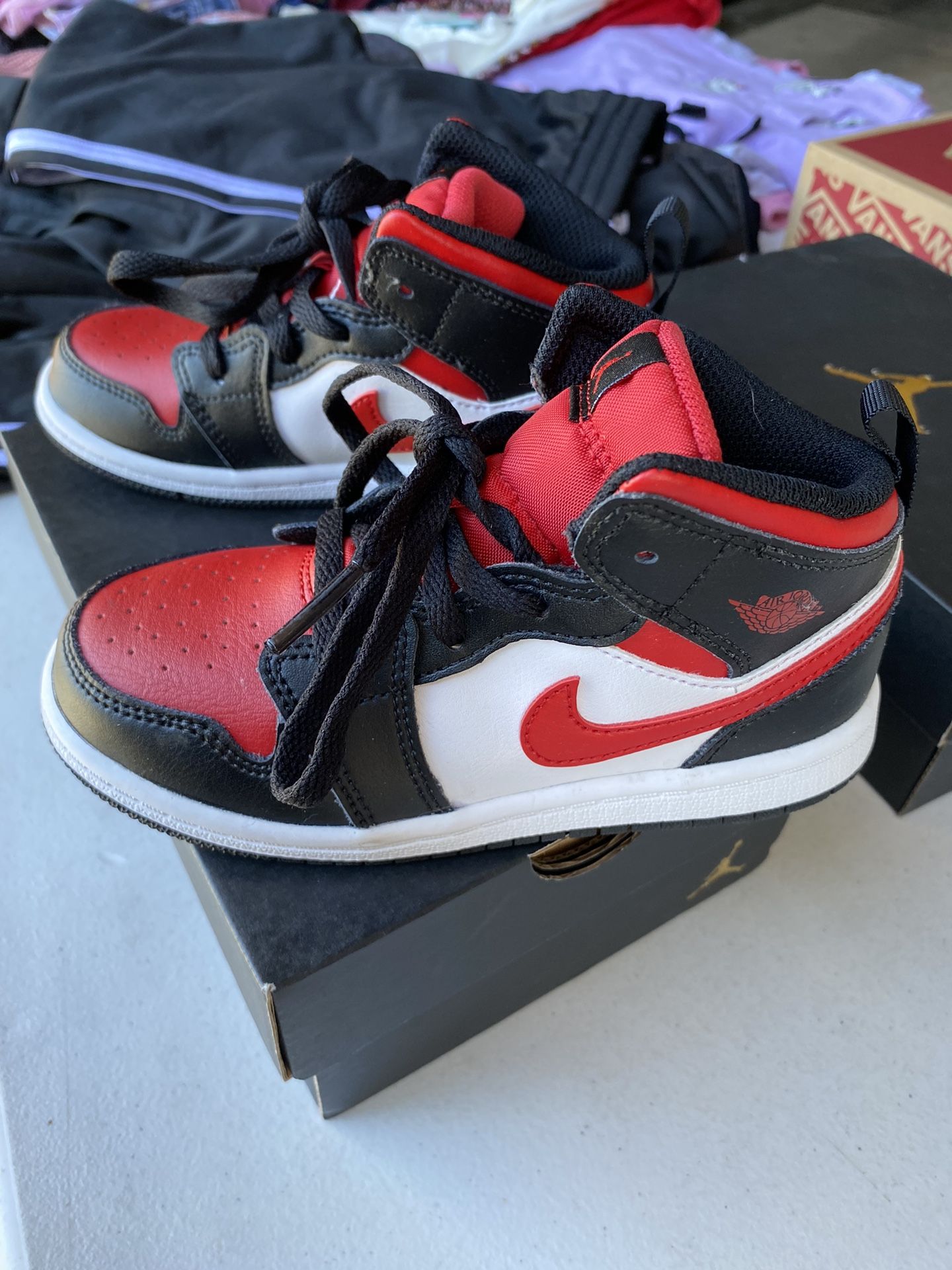 Red And Black Jordan Kid Size 10 for Sale in Las Vegas, NV - OfferUp