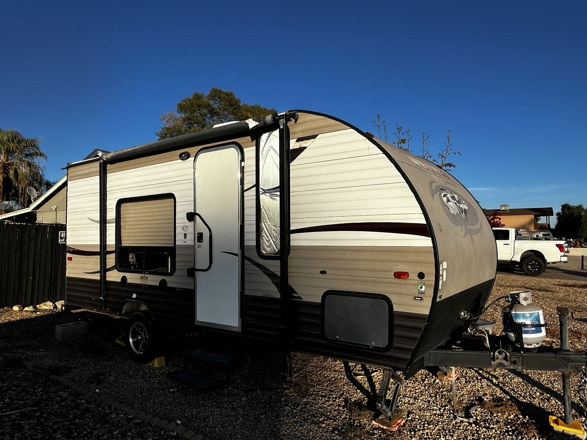 2015 Chrysler Forest River Wolf Pup