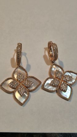 Roberto Coin Venetian Princess Diamond and Mother of Pearl Large Flower Drop Rose Gold Earrings