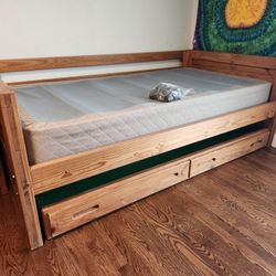This End Up Trundle Bed