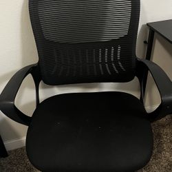 Office chair in Excellent condition 