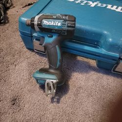 Makita Drill Set With Charger