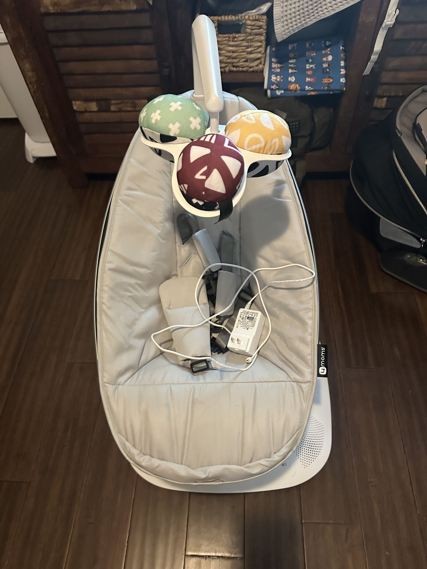 MamaRoo Multi-Motion Baby Swing