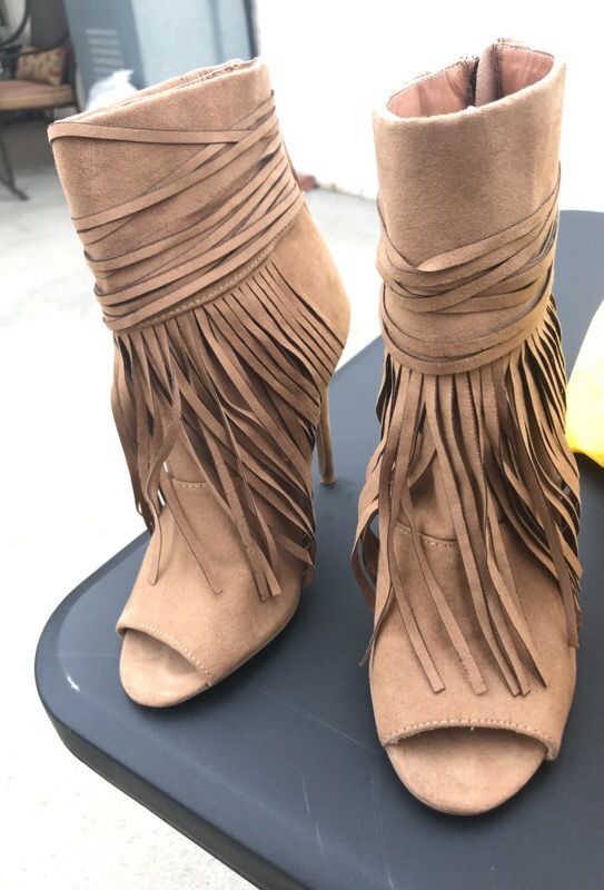 Fringe beige booties