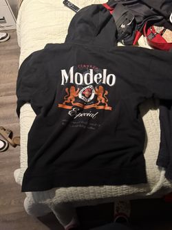 Modelo Hoodie 2xl
