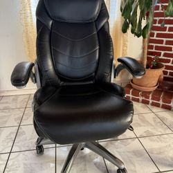 Black Leather Office Chair