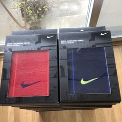 Nike Jacquard Towel 60 cm x 120 cm