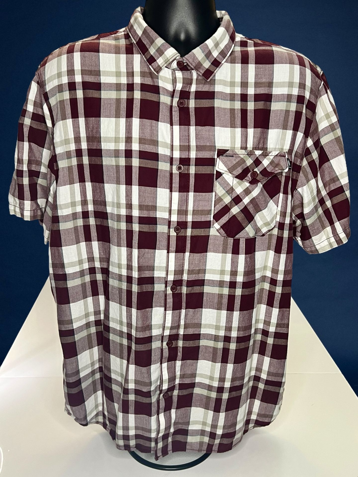 VANS XL Men’s Plaid Button Down Shirt Maroon Beige Short Sleeve Spring 2019