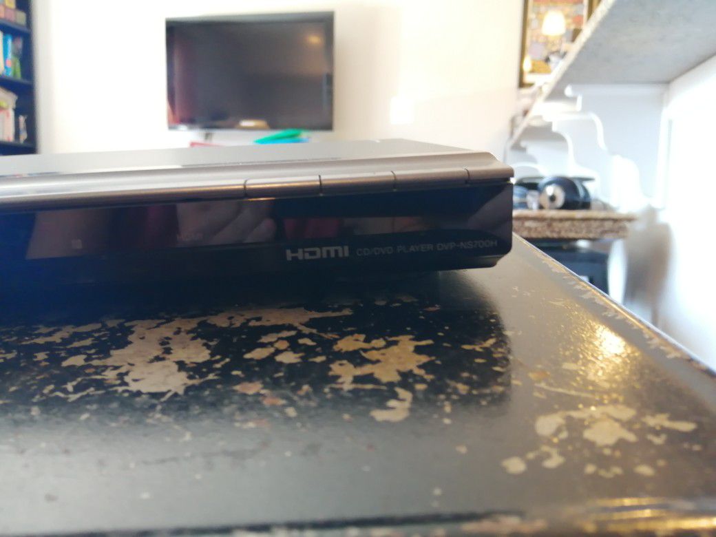 SONY DVD player (DVP-NS700H)