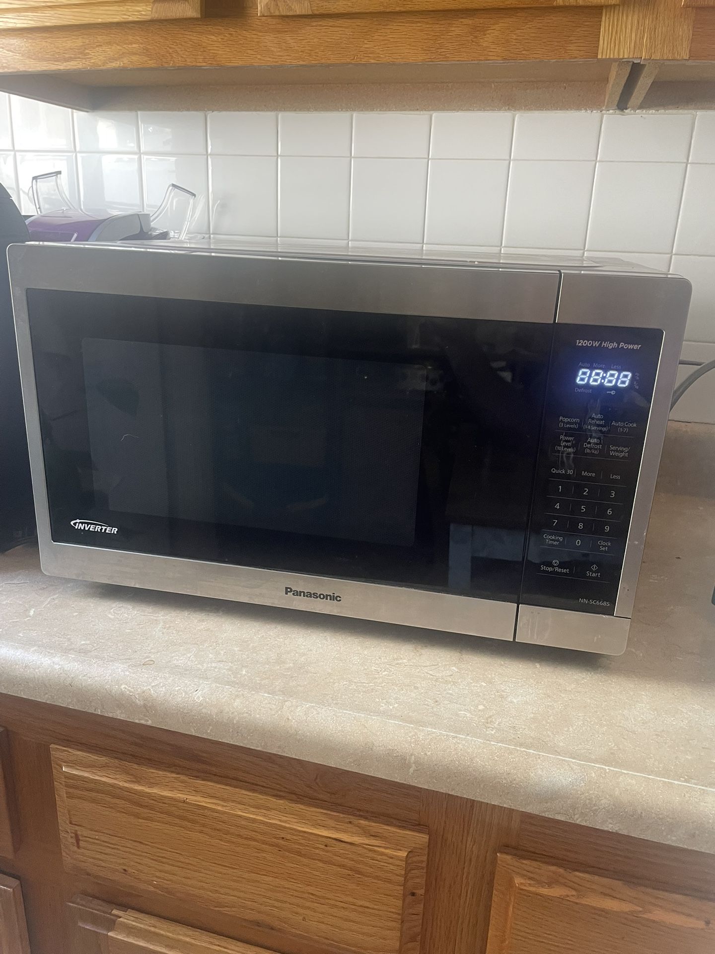 Panasonic 1100W High Power Microwave, Works Great