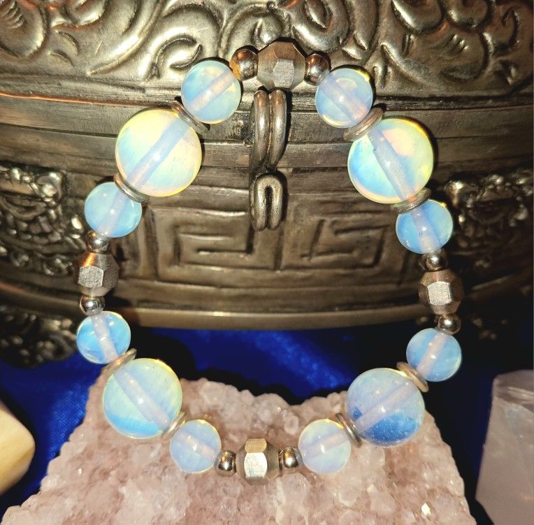 Bracelet white moonstone Size small
