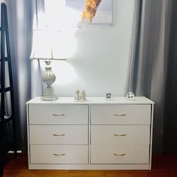 Simple Dresser