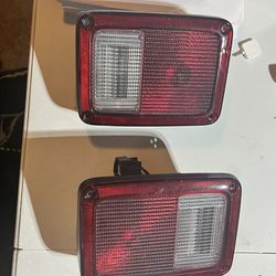 Keep breaker lights 2016 JK